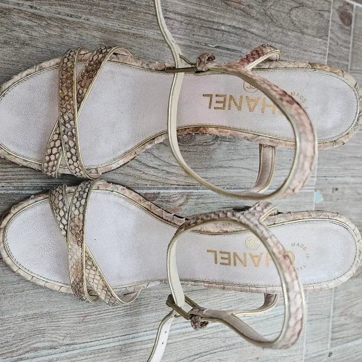 [BUNJANG] Chanel Python Metal Studded Heel Sandals / [정품/보강완료]샤넬(Chanel) 뱀피 메탈 스터드 힐 샌들 - 235