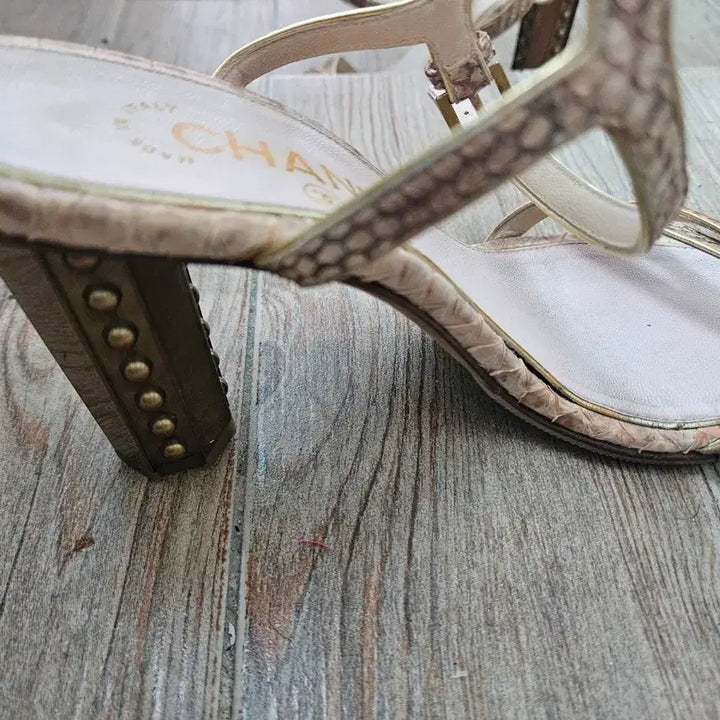 [BUNJANG] Chanel Python Metal Studded Heel Sandals / [정품/보강완료]샤넬(Chanel) 뱀피 메탈 스터드 힐 샌들 - 235