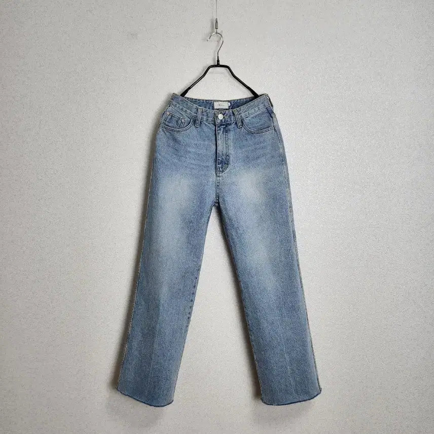 [SOLD OUT] 모이아 라이트 데님팬츠S