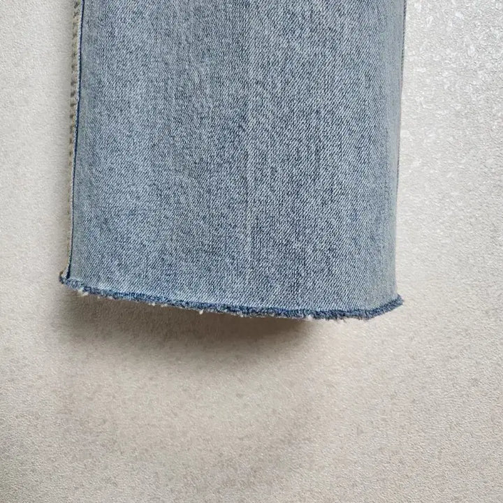 [SOLD OUT] 모이아 라이트 데님팬츠S