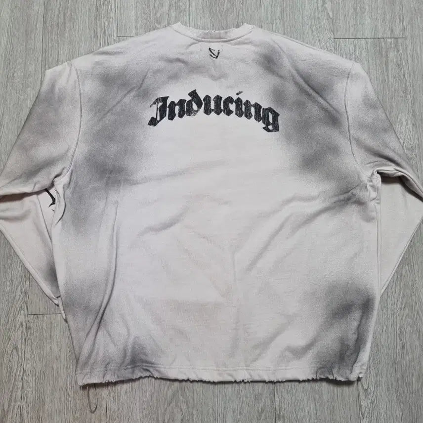 [BUNJANG] SKZOO INDUCING BLACKLETTER SWEATSHIRT Dirty Grey [L] / 스키즘인듀싱 BLACKLETTER SWEATSHIRT [L]