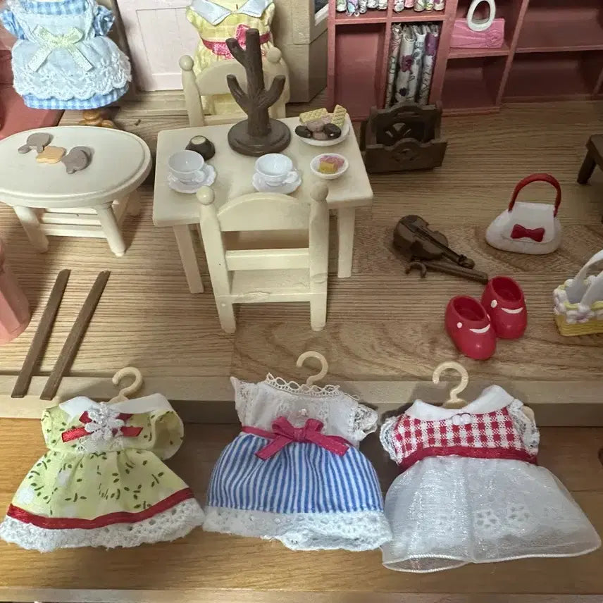 [BUNJANG] Sylvanian Families Old Dress Shop / 실바니안 올드 드레스샵