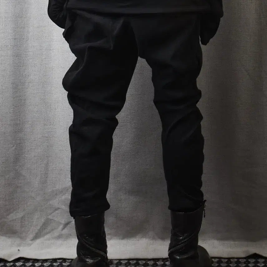 [BUNJANG] Julius FW 2013 Asymmetrical Drape Pants / Julius FW 2013 비대칭 드래이프 팬츠