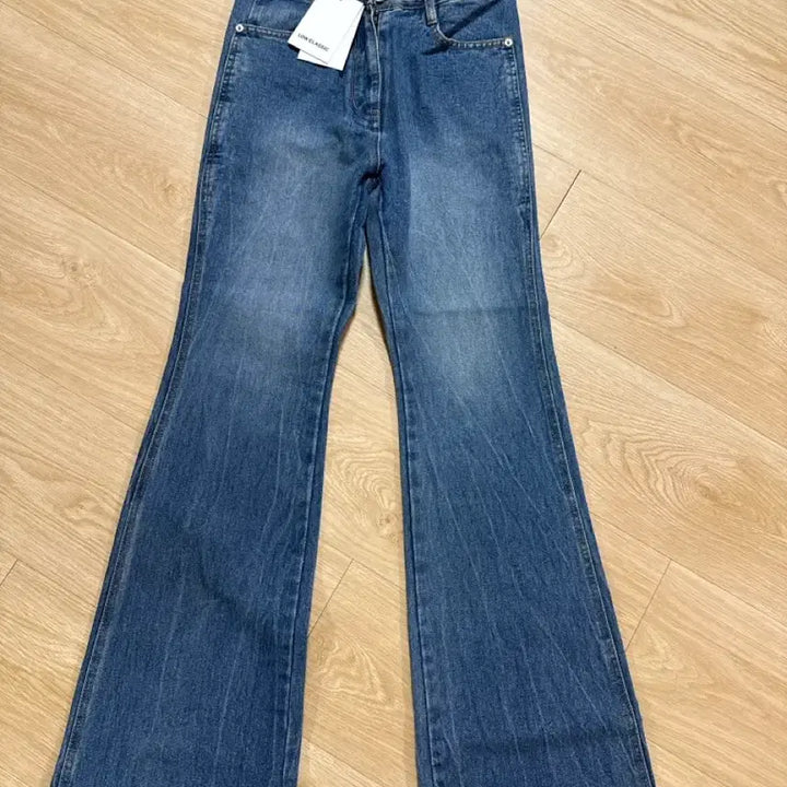 [SOLD OUT] 로우클래식 부츠컷데님 s 새상품 급처