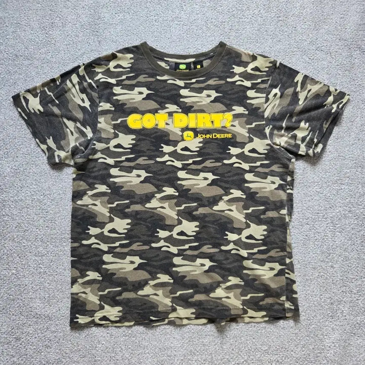 [BUNJANG] John Deere Camo Short Sleeve T-Shirt L (100) / John Deere 카모 반팔 티셔츠 L(100)