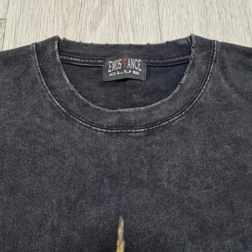 [BUNJANG] Awend Emosence Collaboration Short Sleeve T-shirt / 어웬드 에모스탠스 반팔 2size