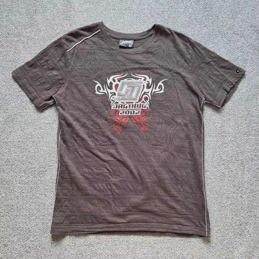 [BUNJANG] JAGTHUG 00s Japanese Graphic T-Shirt Brown / 00s Japan JAGTHUG 반팔 티셔츠 M-슬림L(95-100)