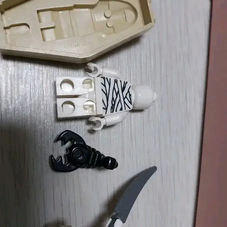 [BUNJANG] Lego Monster Mummy Figures and Mummy Coffin Bundle Set / 레고 몬스터 미라 피겨들과 미라 관 일괄