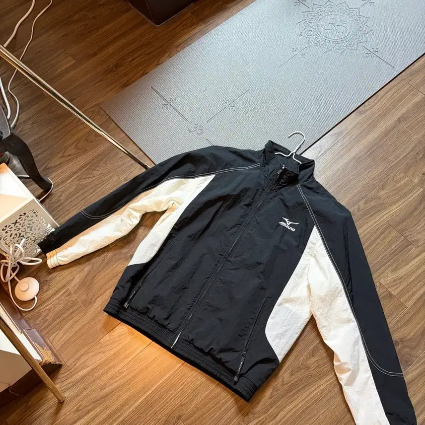 [BUNJANG] Mizuno Windbreaker Jacket / 미즈노 바람막이