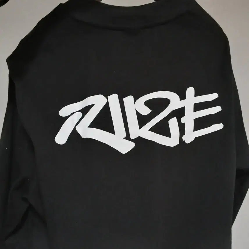[BUNJANG] RIIZE Valentine Long Sleeve T-shirt / SM엔터테이먼트 RIIZE 라이즈 발렌타인 롱슬리브 굿즈 긴팔티