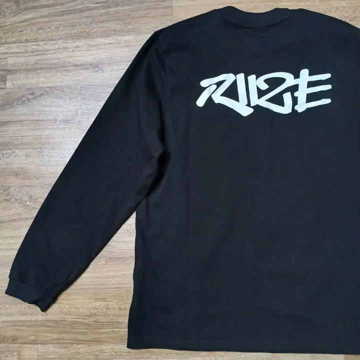 [BUNJANG] RIIZE Valentine Long Sleeve T-shirt / SM엔터테이먼트 RIIZE 라이즈 발렌타인 롱슬리브 굿즈 긴팔티