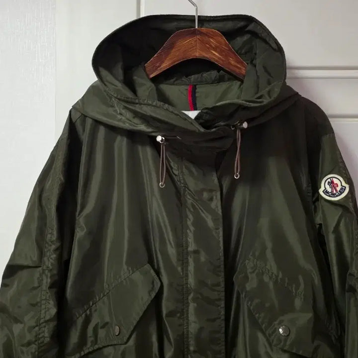 [BUNJANG] Moncler Khaki Wet Hooded Long Jacket (Women&