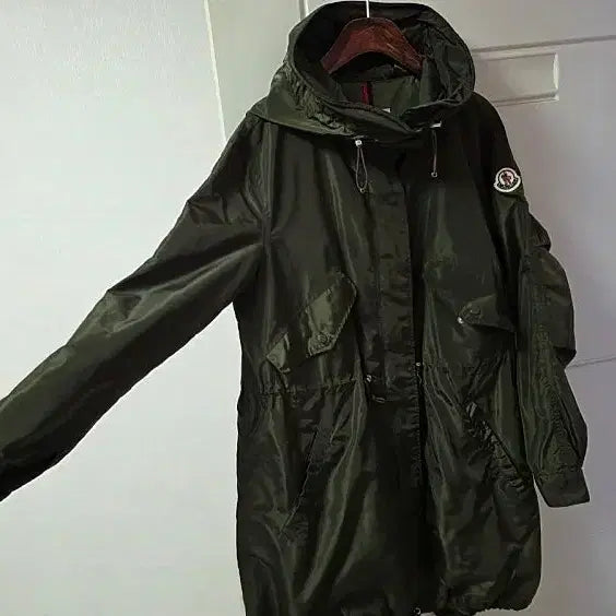 [BUNJANG] Moncler Khaki Wet Hooded Long Jacket (Women&