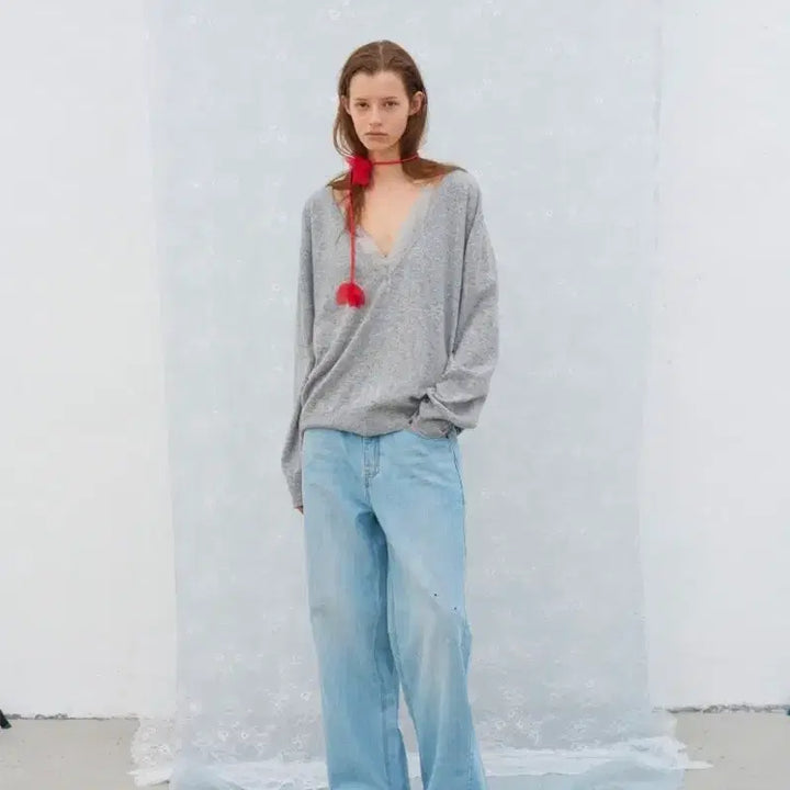 [BUNJANG] Poeto Serena Deep V-Neck Knit / 포에토 니트 Serena deep v-neck knit