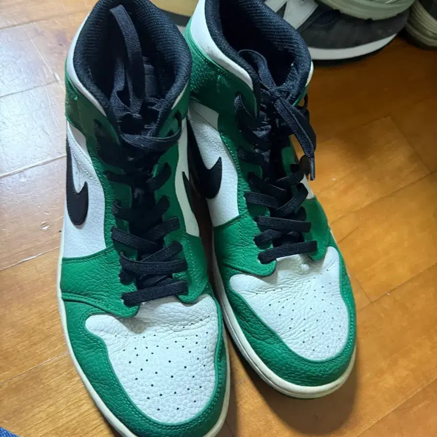 [BUNJANG] Jordan Mid Green Basketball Shoes / 조던 미드 그린 280