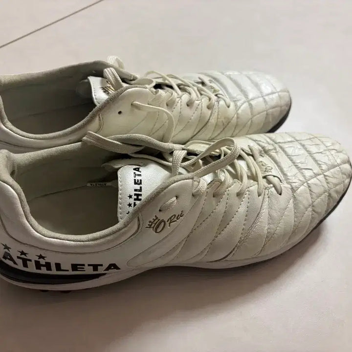 [BUNJANG] Athleta A005 Leather Cleats / 아슬레타 a005 280