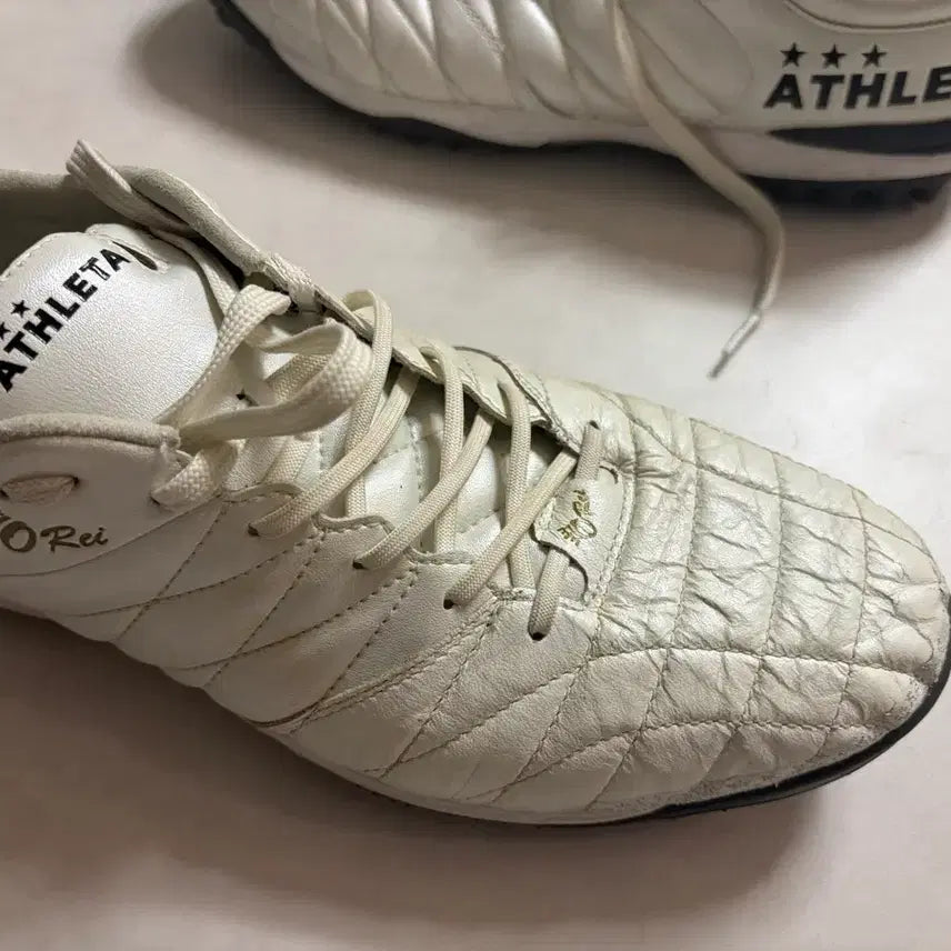 [BUNJANG] Athleta A005 Leather Cleats / 아슬레타 a005 280