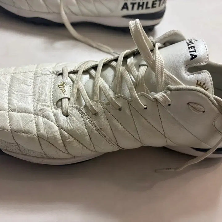 [BUNJANG] Athleta A005 Leather Cleats / 아슬레타 a005 280