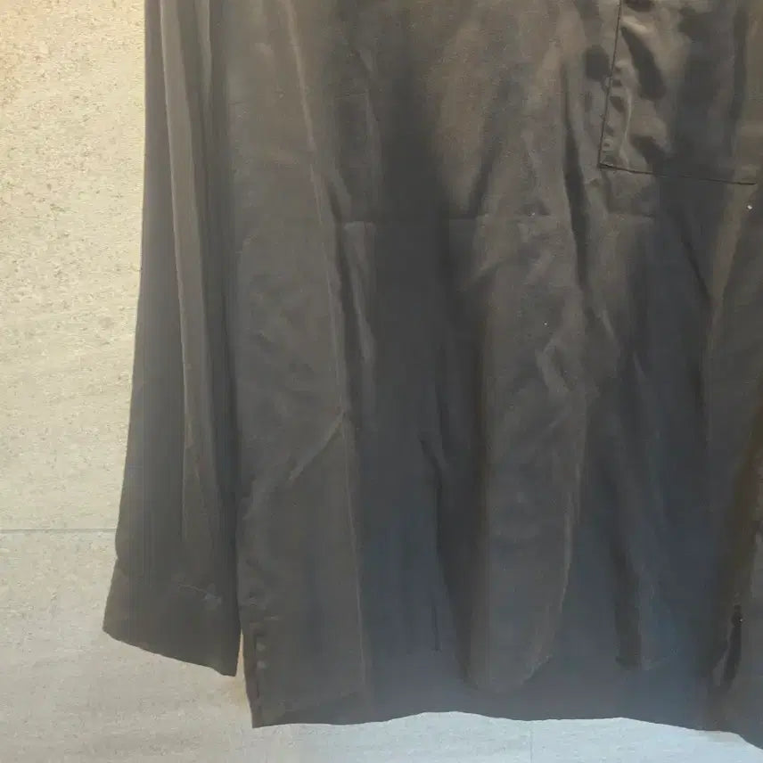 [BUNJANG] Andew Black Henley Shirt and Pants Set / 블랙 헨리넥셔츠와 팬츠.
