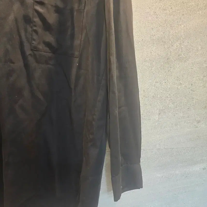 [BUNJANG] Andew Black Henley Shirt and Pants Set / 블랙 헨리넥셔츠와 팬츠.