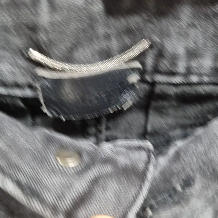 [BUNJANG] Saint Laurent Black Damaged Wash Jeans (Size 30) / 입생로랑 블랙 데미지 워싱 청바지 30