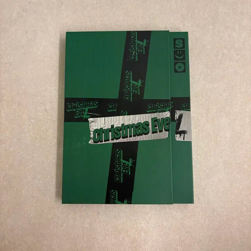 [SOLD OUT] 스트레이키즈 스키즈 크리스마스이블 한정반 앨범 판매합니다