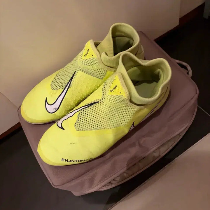 [BUNJANG] Nike Phantom Vision Soccer Cleats / 나이키 축구화