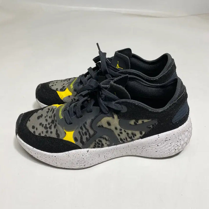 [BUNJANG] Jordan Delta 3 Low Sneakers / 조던 델타3 로우 250