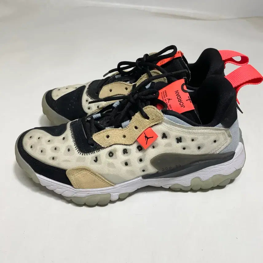 [BUNJANG] Jordan Delta 2 Thermo White Sneakers / 조던 델타 2 써모 화이트 265