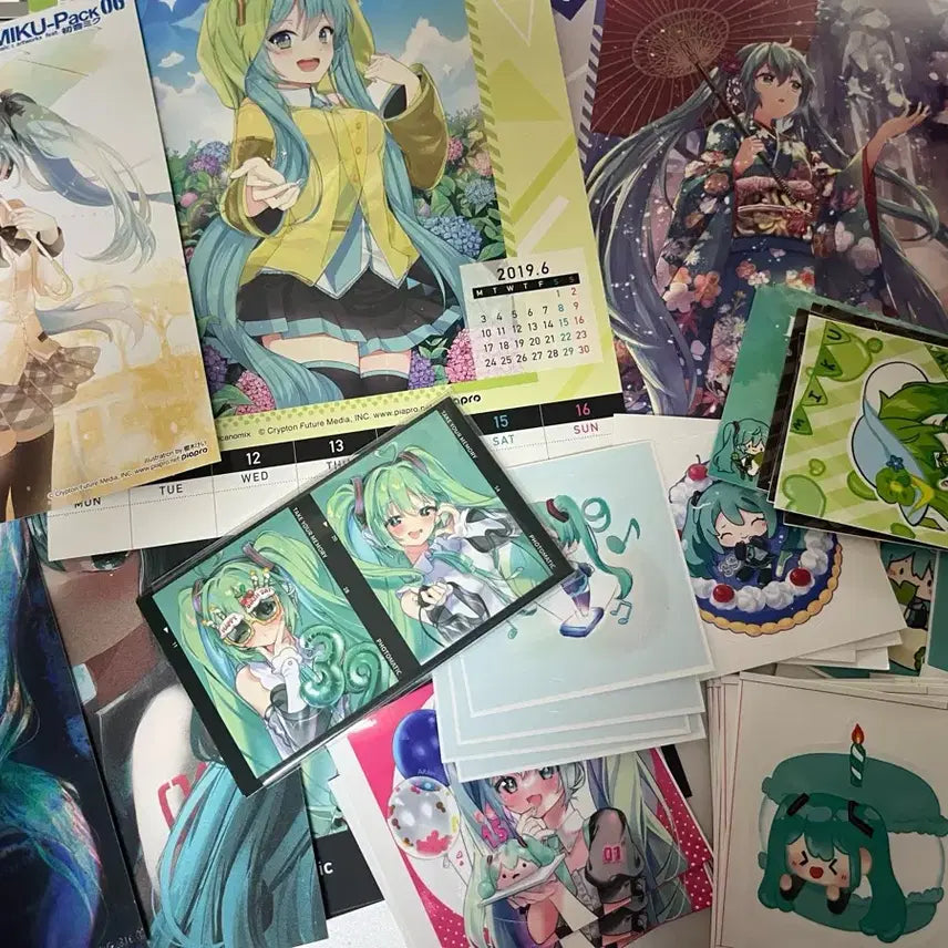[BUNJANG] Hatsune Miku Postcard Calendar Set / 하츠네미쿠 엽서 달력 생카