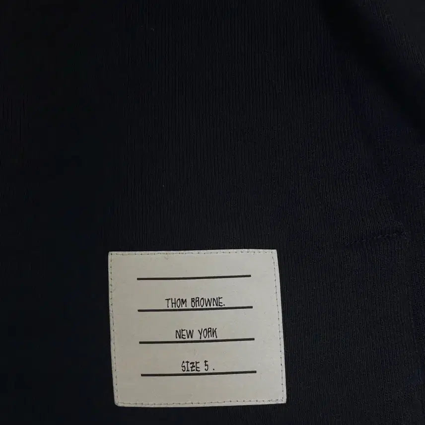 [SOLD OUT] Thom Browne 센터 백후드집업
