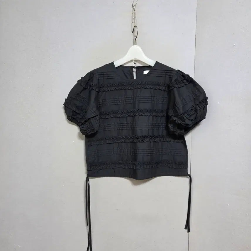 [BUNJANG] Ashley Blouse with Drawstring - Black / 아랫단 줄임끈있는 블라우스 F   n4703