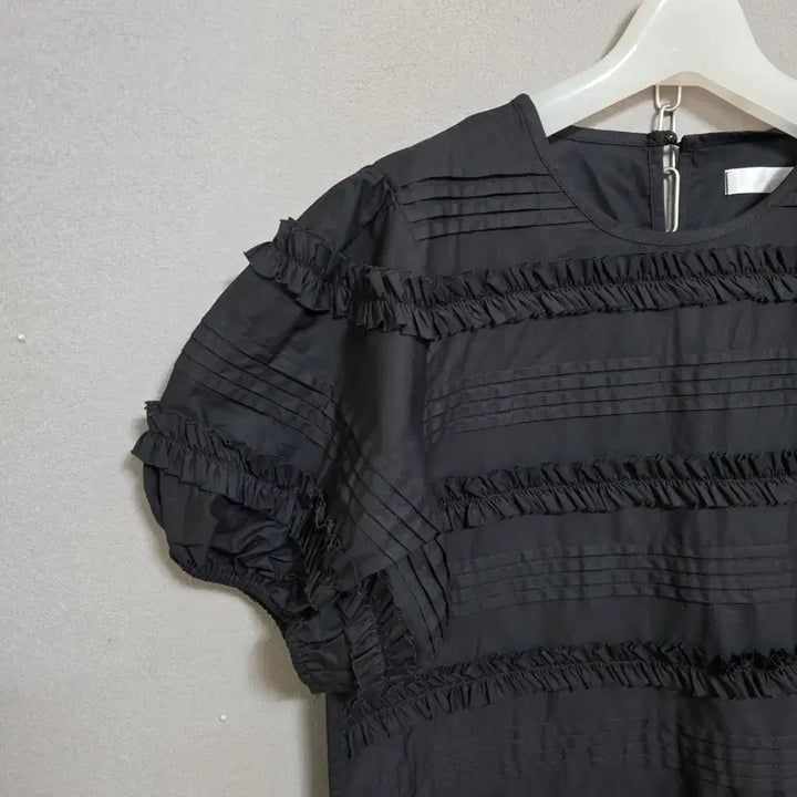 [BUNJANG] Ashley Blouse with Drawstring - Black / 아랫단 줄임끈있는 블라우스 F   n4703