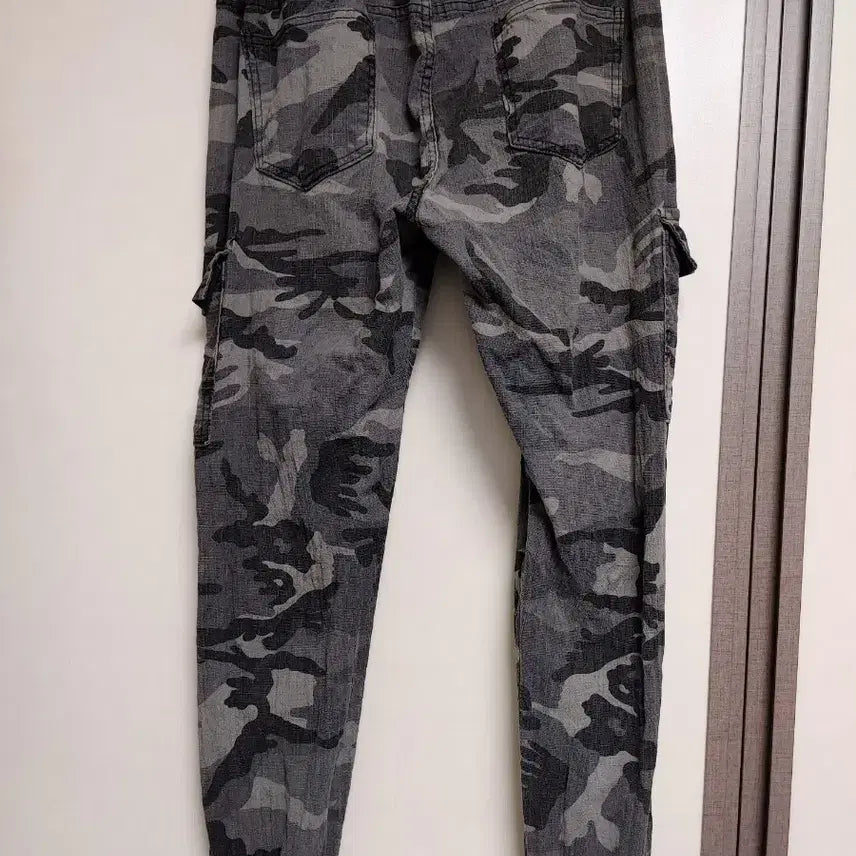 [BUNJANG] Gray Camo Jogger Cargo Pants / 회색 카모 조거 카고 바지