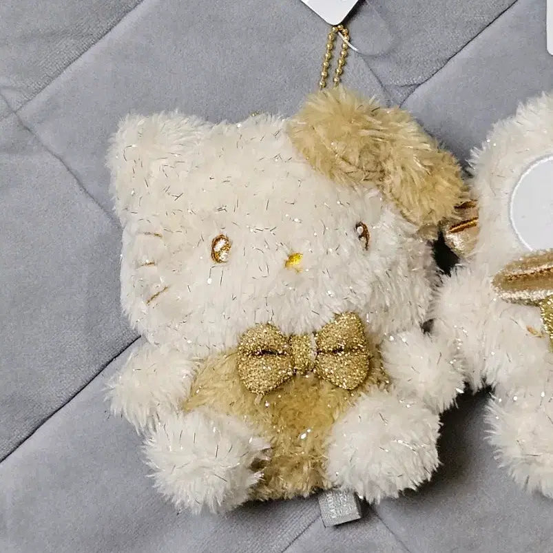 [BUNJANG] Sanrio Hello Kitty Sparkling Gold Plush Keychain (New) / (새상품) 산리오 반짝골드 인형 키링(헬로키티)