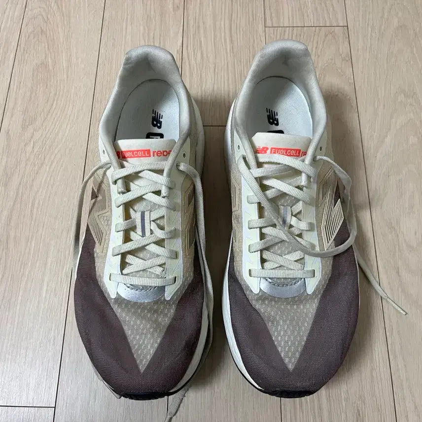 [BUNJANG] New Balance Level v5 Running Shoes / 뉴발란스 레벨v5 275 2E