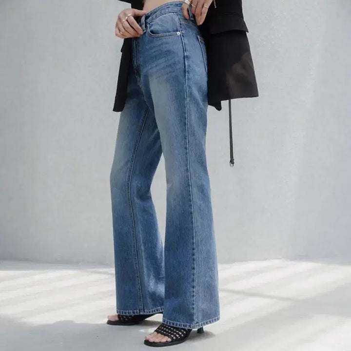 [BUNJANG] Memua Stunning Ringsa Bootcut Denim / 메무아 스터닝 링사 부츠컷 데님(새제품)