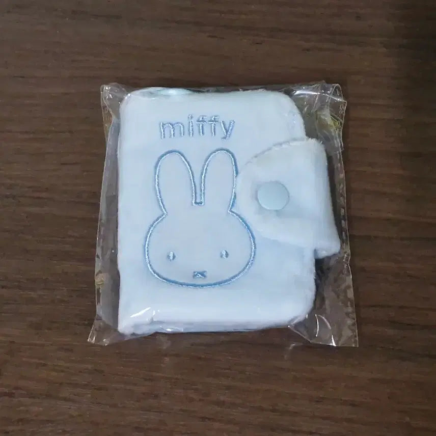 [BUNJANG] Miffy Wallet Keyring Card Yes24 Blue Lucky Draw / 미개봉) 미피 지갑 키링 카드 예스24 예사 굿즈 yes 24 블루 특전