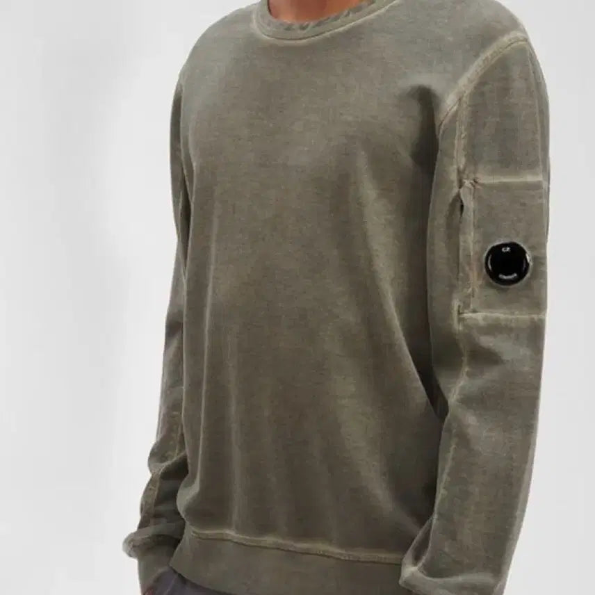 [SOLD OUT] cp컴퍼니 가먼트다잉 맨투맨 100