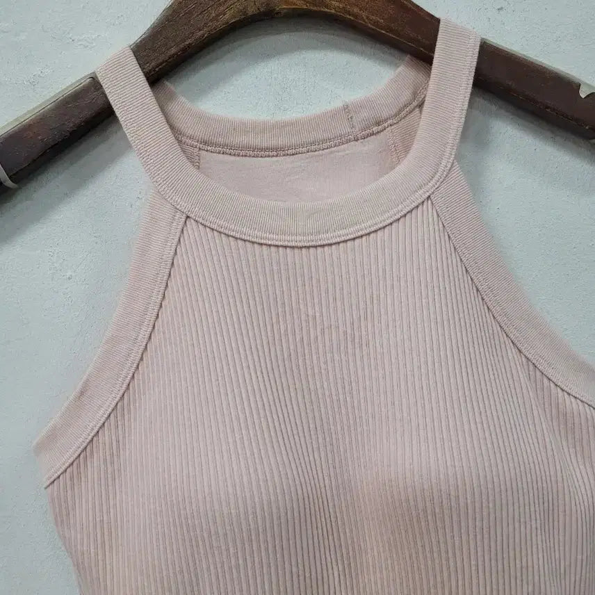 [SOLD OUT] 유니클로 핑크 골지 홀터넥 나시