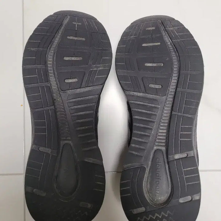 [SOLD OUT] 아디다스 크라우드폼 270mm 블랙