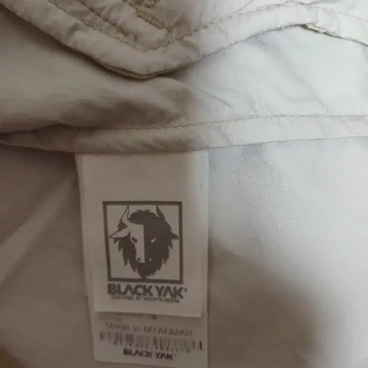 [BUNJANG] Black Yak Hooded Windbreaker Jacket / 블랙야크 후드 바람막이 점퍼 90