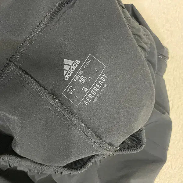 [BUNJANG] Adidas Training Pants (Size 150) / 150 아디다스 트레이닝복 바지 하의 하계용 B.1179