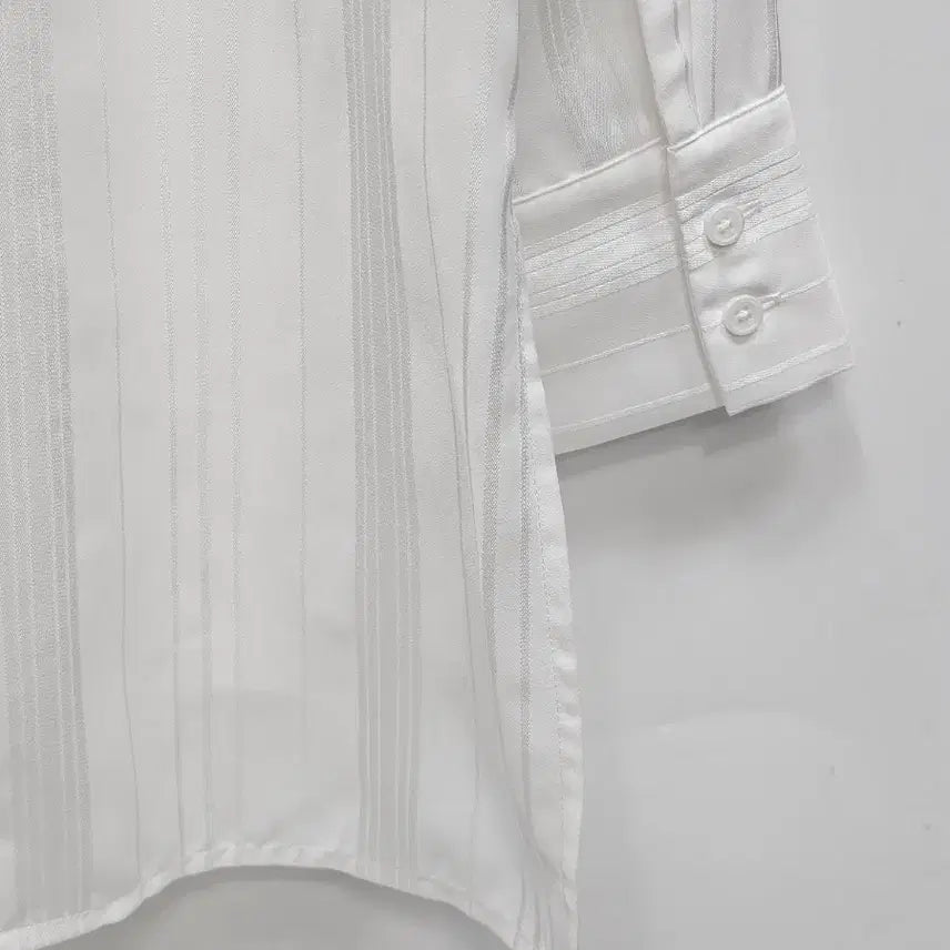 [BUNJANG] Club Monaco White Striped Shirt / 클럽모나코 화이트 스트라이프 셔츠