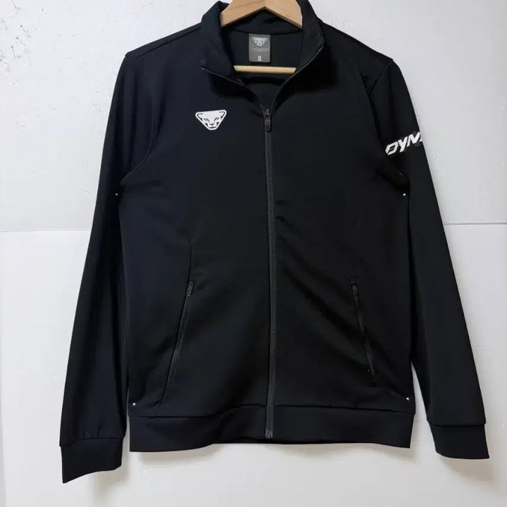 [SOLD OUT] 다이나핏(DYNAFIT) 기능성 트랙탑 집업 블랙M