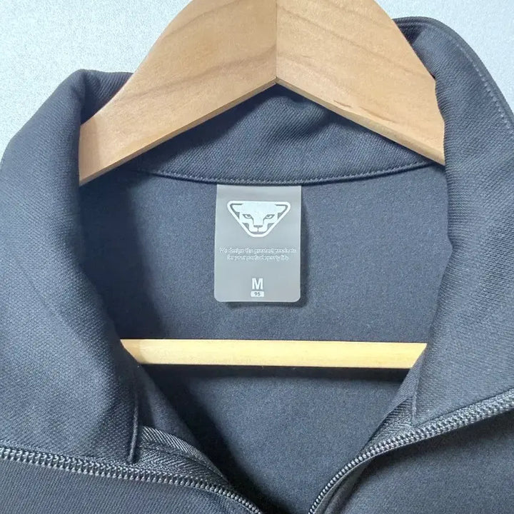 [SOLD OUT] 다이나핏(DYNAFIT) 기능성 트랙탑 집업 블랙M