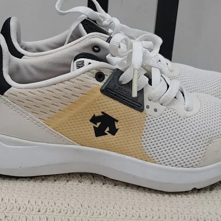 [BUNJANG] Descente Sneakers 240 / 데쌍트 운동화  240