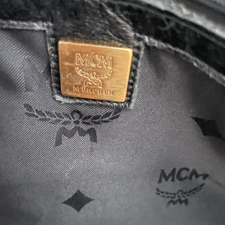 [BUNJANG] MCM Leather Tote Bag / 올드 엠씨엠(MCM) 레더 토트백