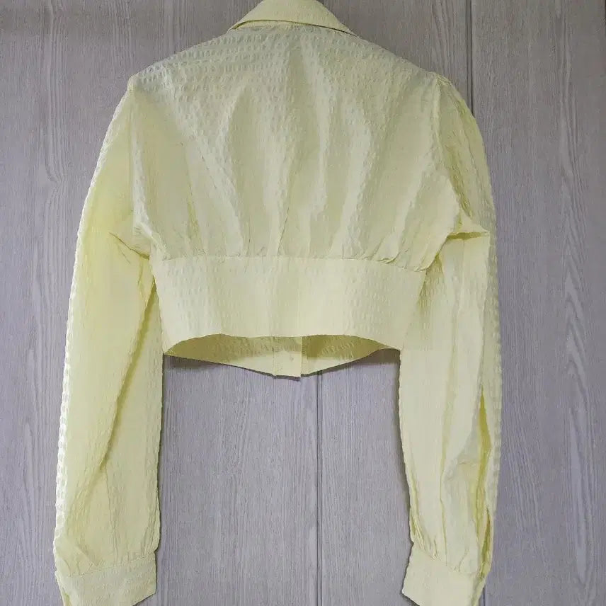[BUNJANG] Yellow Crop Shirt / 옐로우 크롭 셔츠