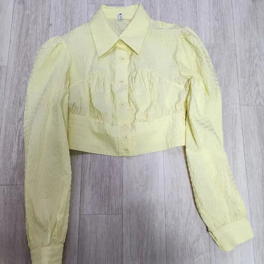 [BUNJANG] Yellow Crop Shirt / 옐로우 크롭 셔츠